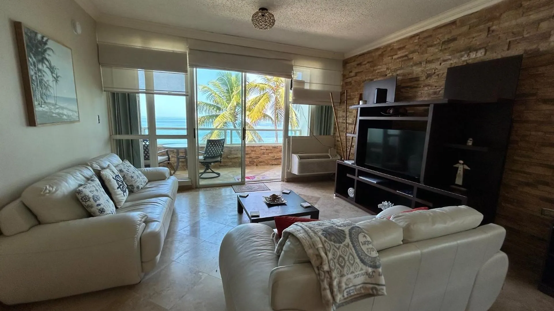 Beachfront 5Th Floor At Pelican Reef Rincón Lägenhet